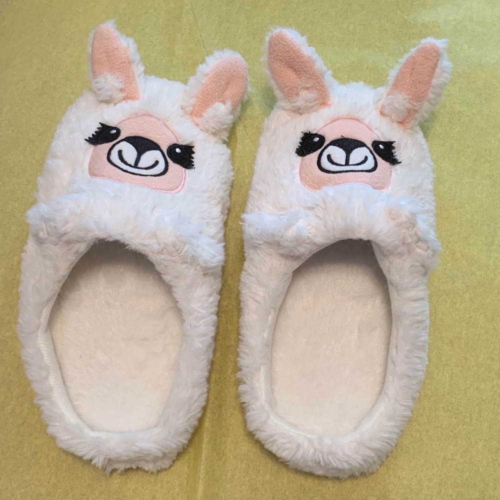 Llama women’s/girls slippers